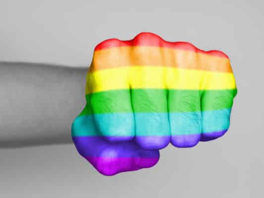 ВИЧ и стигма или Геи против… геев.