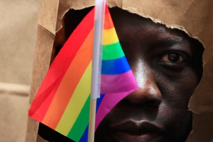 На конференцию по ВИЧ, вынуждены приглашать гей активистов