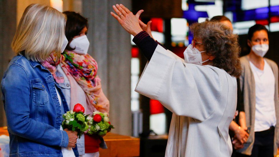 Немецкие ЛГБТ-католики находят поддержку в церкви