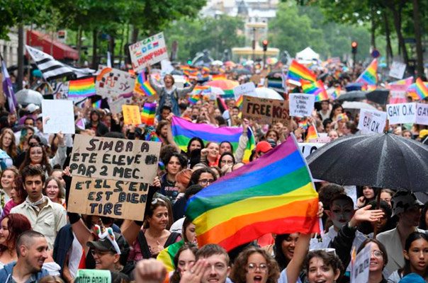 ЛГБТ-прайд в Париже