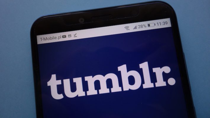 Tumblr возвращает откровенный контент