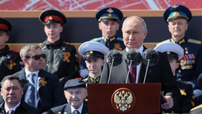 Путин не забыл о "традиционных ценностях" на параде победы