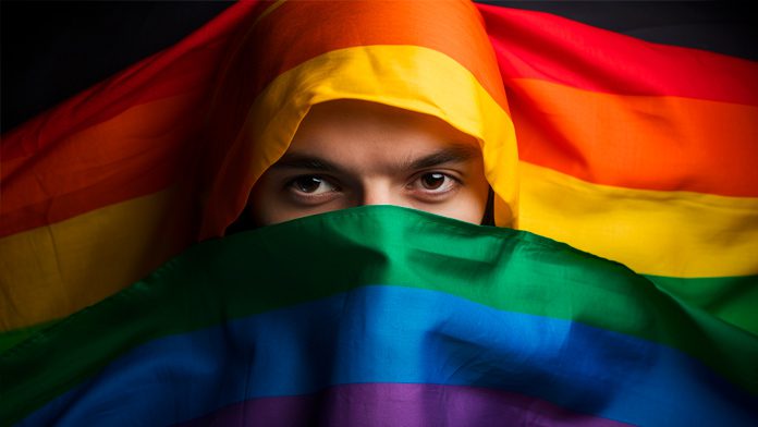 Суд оштрафовал главу ЛГБТ-организации «Ирида»