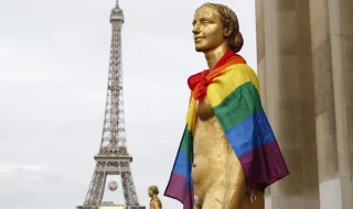 Франция выплатит компенсацию жертвам гомофобных законов