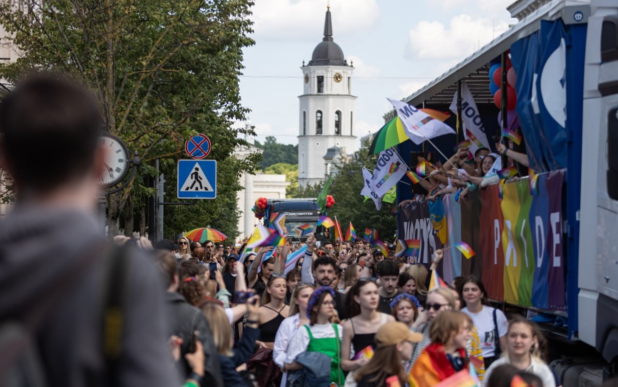 В Вильнюсе прошел ЛГБТ-прайд с участием колонны россиян